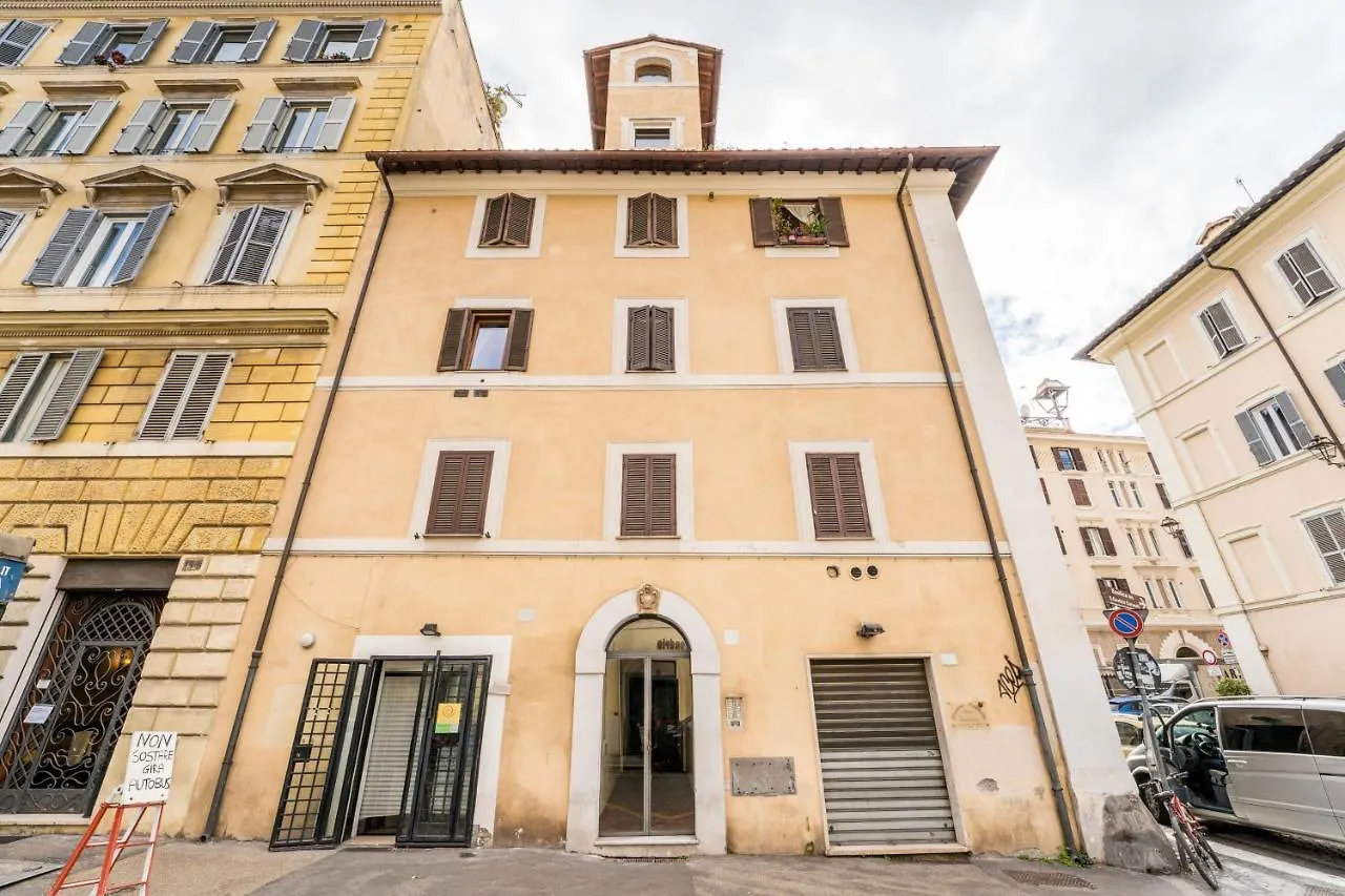 The Small Nest At Coliseum Rome Apartment