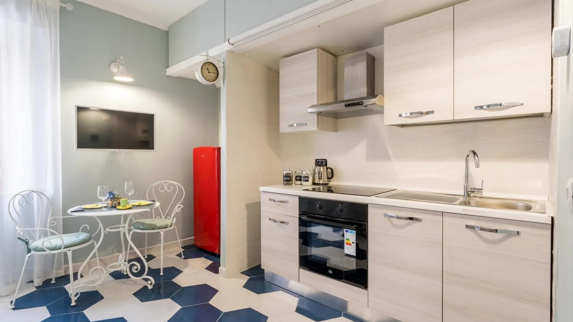 Apartment The Small Nest At Coliseum Rome